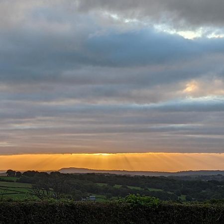 Bespoke Luxury Huts With Hot Tubs. Located In The Black Mountains. Llanveynoe Bagian luar foto
